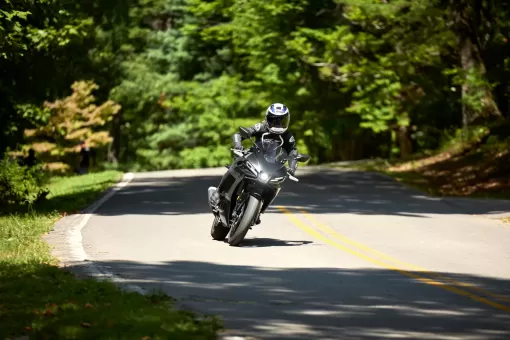 yamaha-oct24-25r3-gallery7.jpg