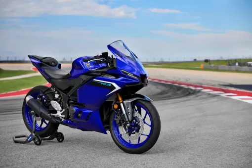 yamaha-oct24-25r3-gallery3.jpg